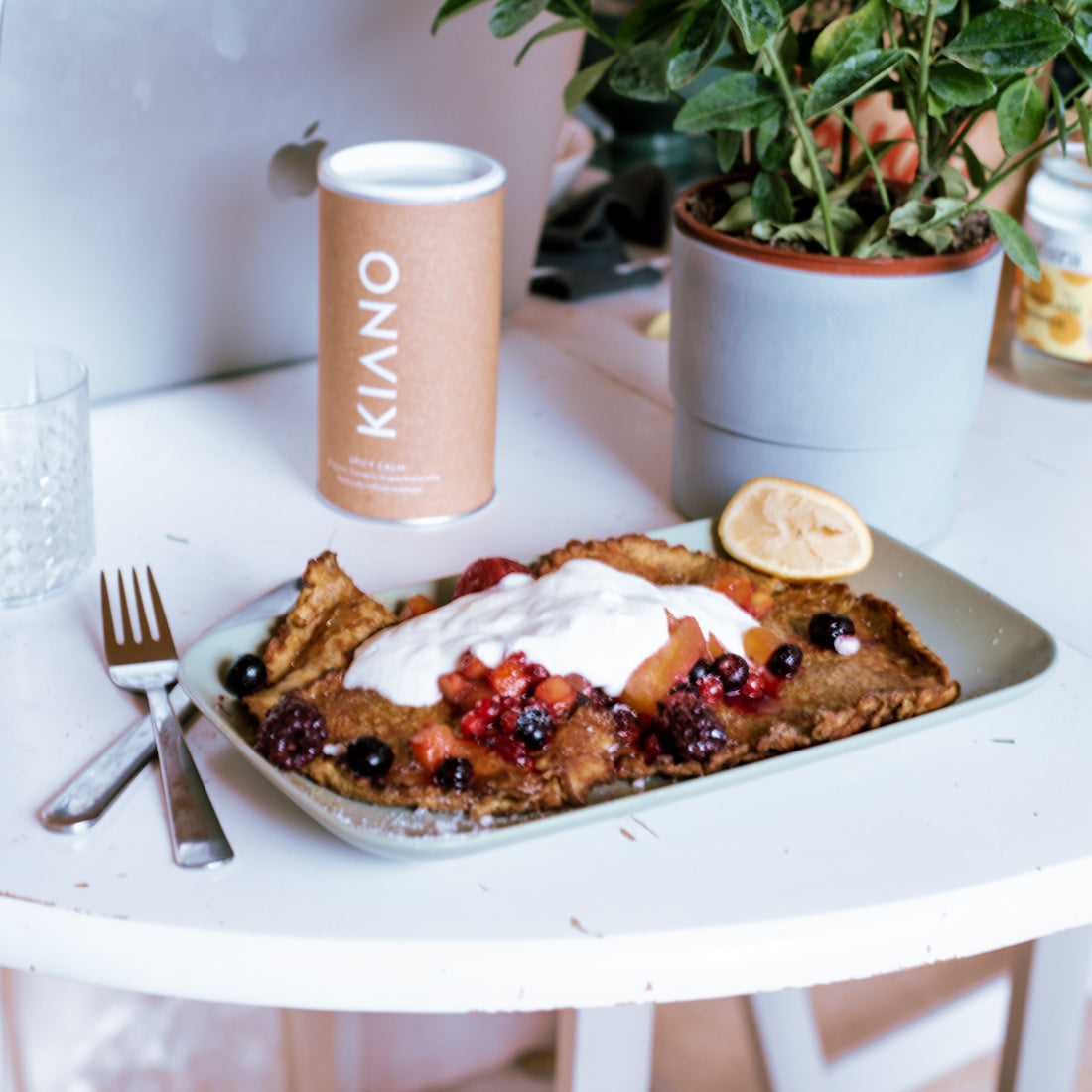 Hälsosamma gurkmejapannkakor gjorda med KIANOs lattemix för en hälsosam start